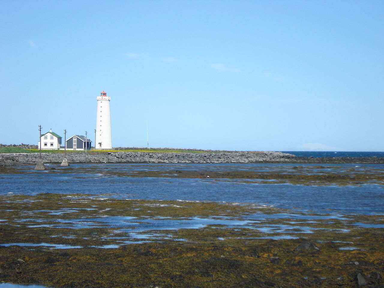 LighthouseSeltjarnarnes.JPG